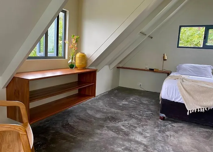 Abundance-the Station Seychelles-sans Souci * Victoria